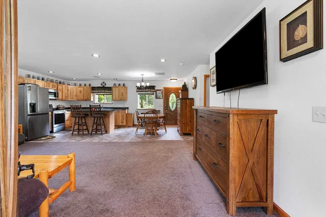 $359,900 | W10559 Fox Lane, Crivitz, WI 54114