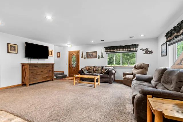 $359,900 | W10559 Fox Lane, Crivitz, WI 54114