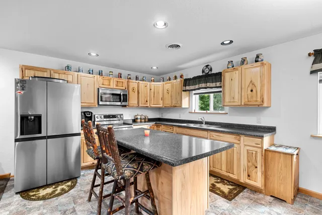 $359,900 | W10559 Fox Lane, Crivitz, WI 54114