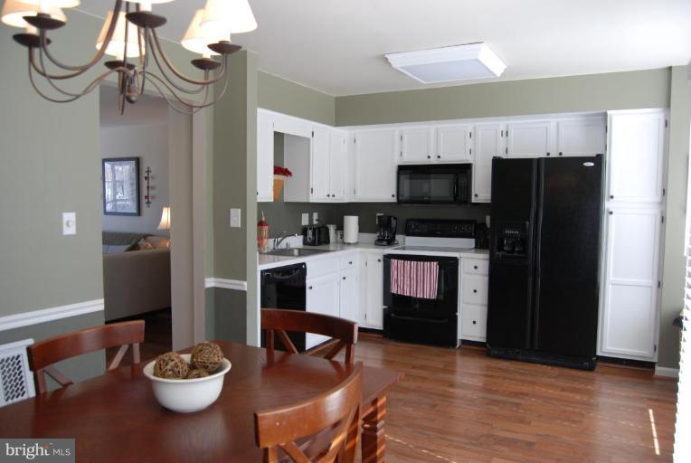 9213 Ridgefield Circle Frederick, MD 21701 - Photo 5 of 6 Kitchen/Dining Room