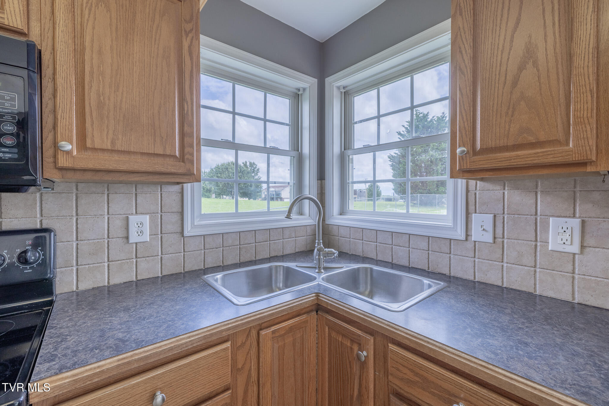 5 Pinehurst Court Limestone, TN 37681 - Photo 11 of 36 1R9A5307-HDR