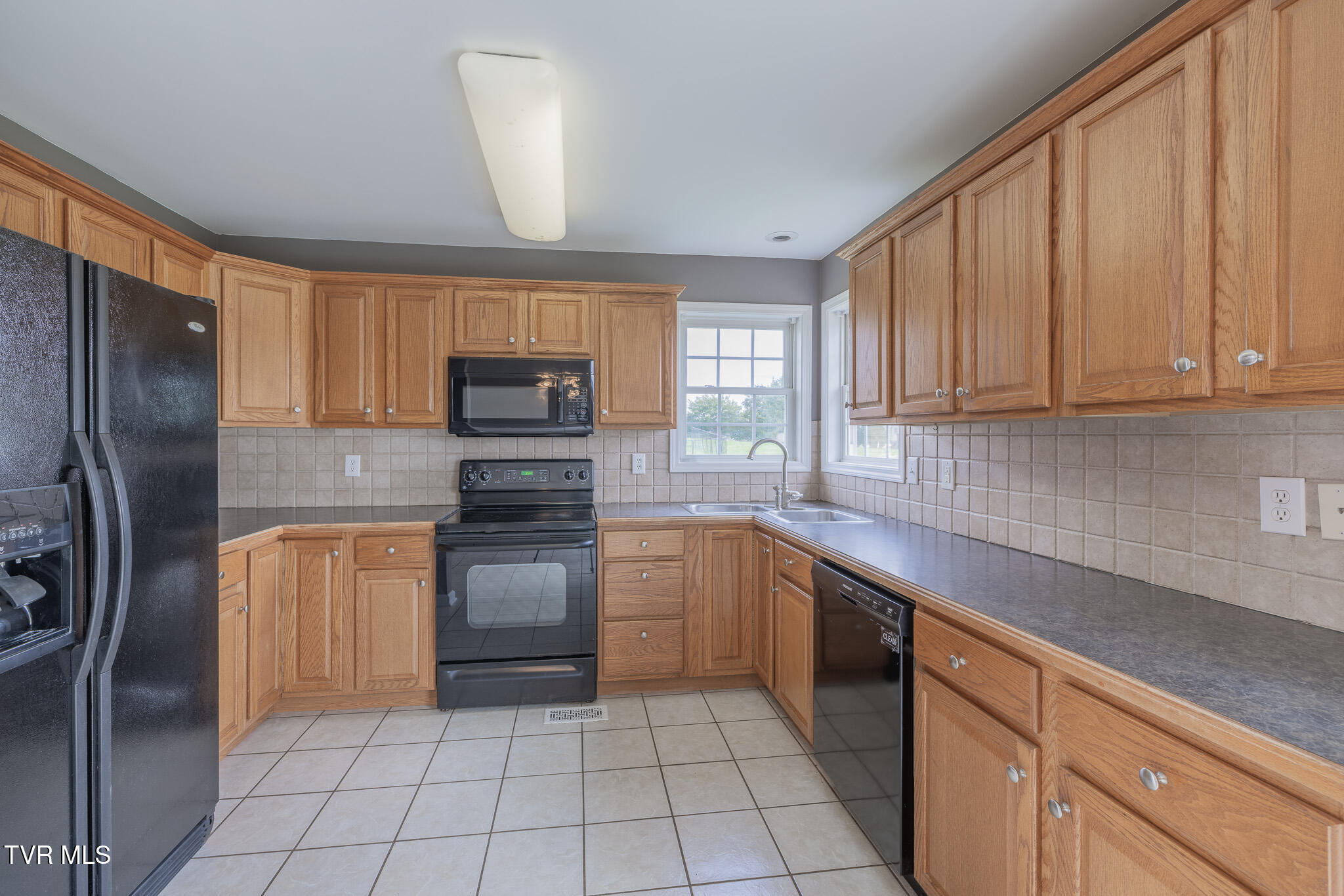 5 Pinehurst Court Limestone, TN 37681 - Photo 10 of 36 1R9A5301-HDR