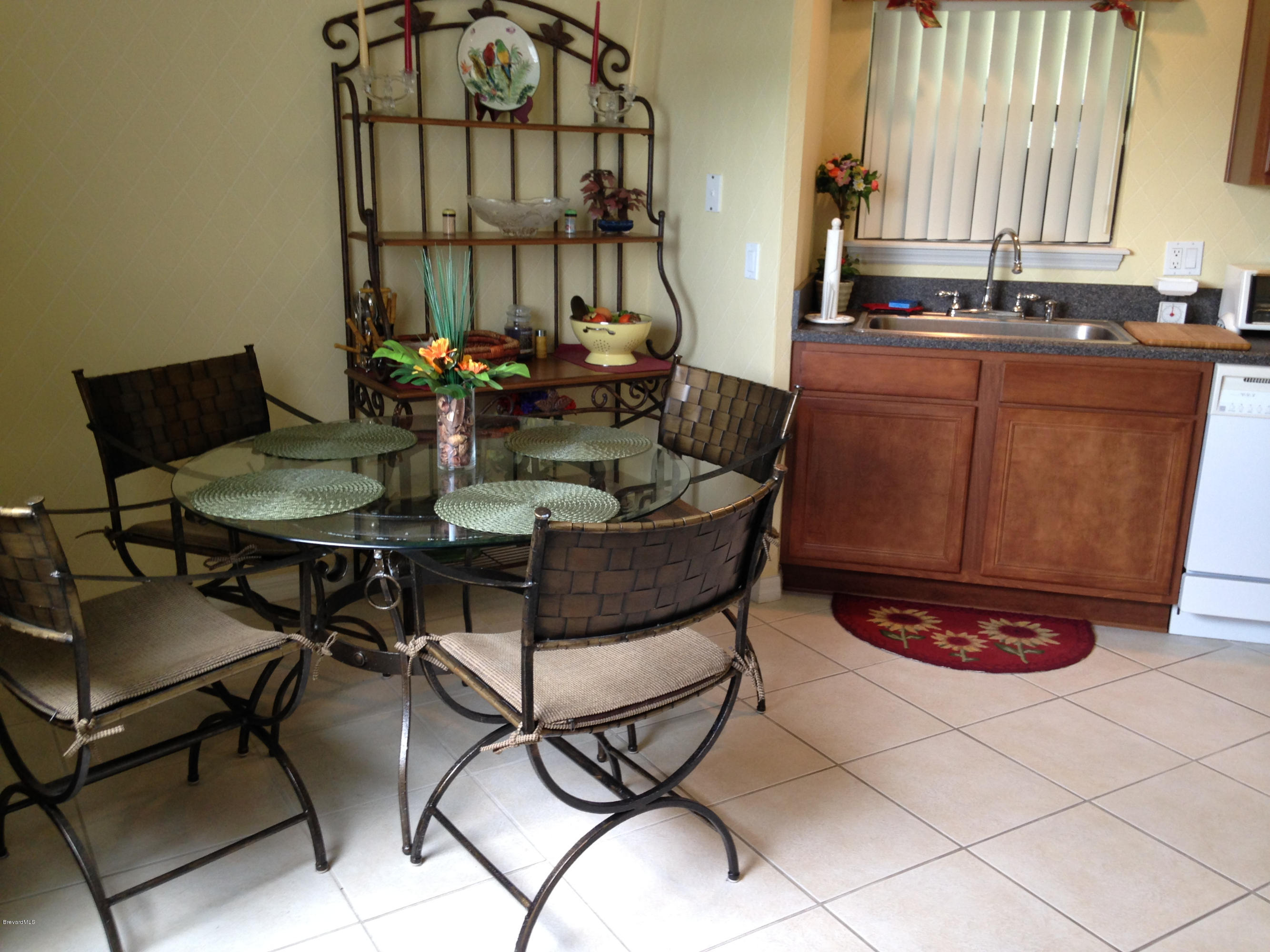 1840 Degroodt Road Southwest Palm Bay, FL 32908 - Photo 10 of 26 Eat in kitchen
