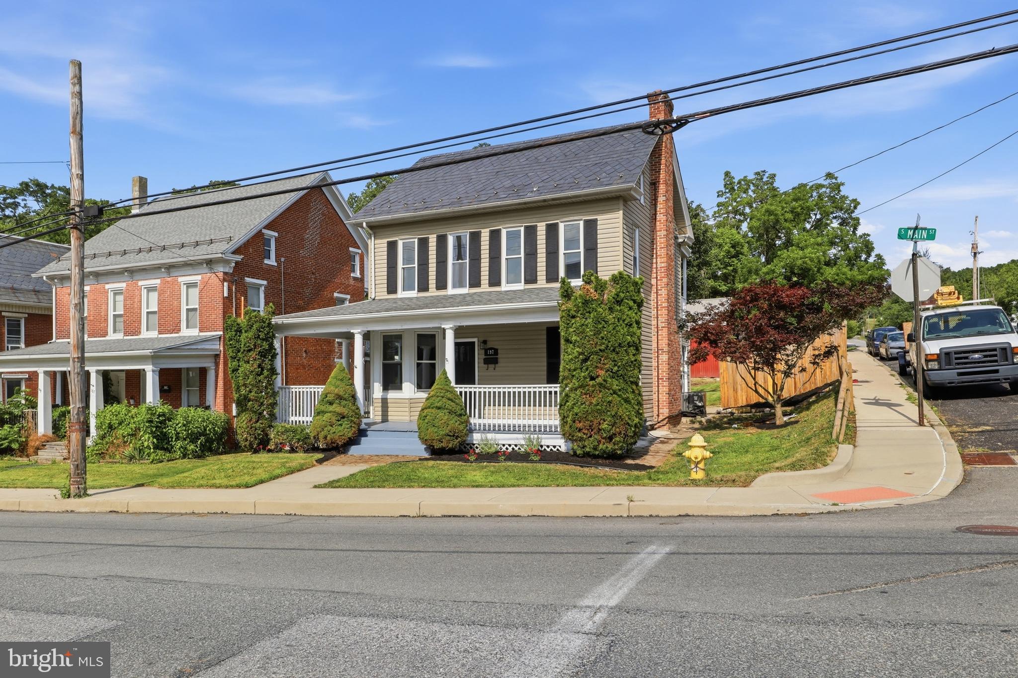 197 South Main Street Yoe, PA 17313 - Photo 3 of 38