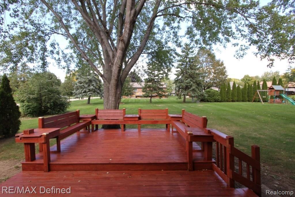282 Slade Court Rochester Hills, MI 48307 - Photo 3 of 19