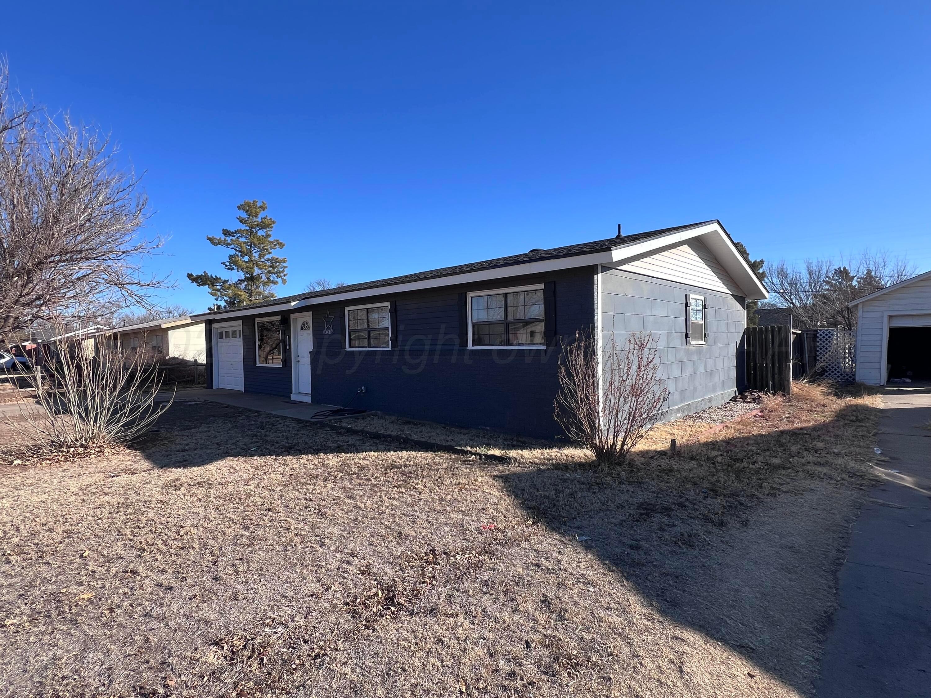 128 Ranger Street Hereford, TX 79045 - Photo 3 of 15 IMG_5311