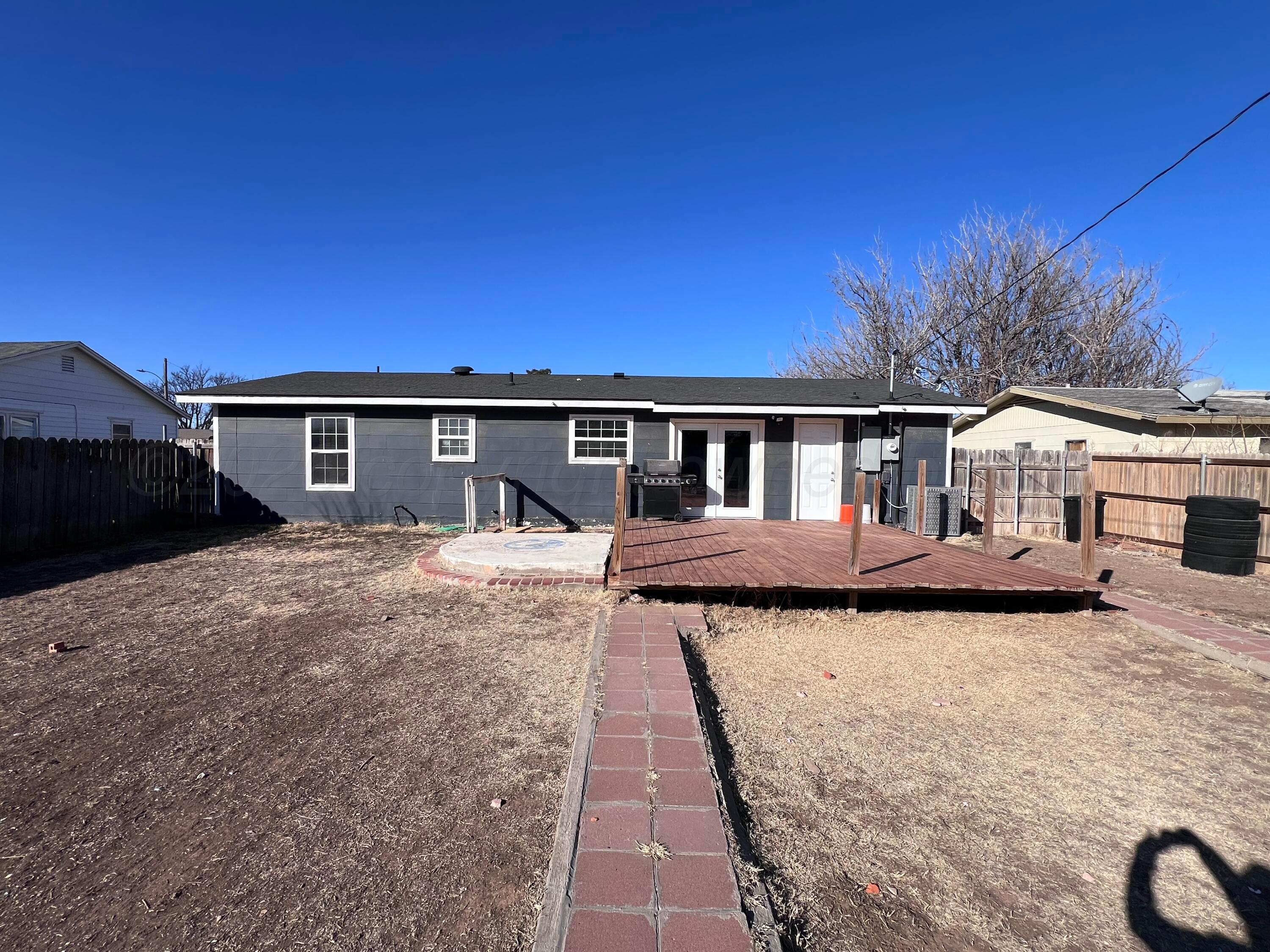 128 Ranger Street Hereford, TX 79045 - Photo 4 of 15 IMG_5312