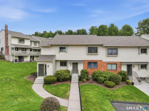 $249,000 | 1301 Summer Hill Drive, Unit 1301, South Windsor, CT 06074