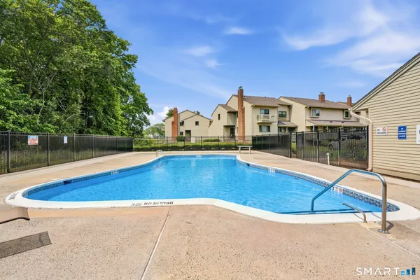 $249,000 | 1301 Summer Hill Drive, Unit 1301, South Windsor, CT 06074