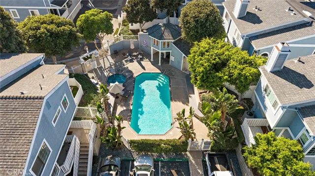 $799,000 | 211 Saybrook Court, Costa Mesa, CA 92627