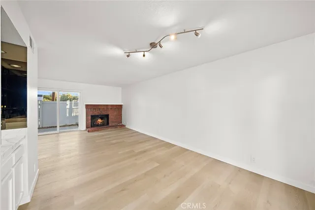 $799,000 | 211 Saybrook Court, Costa Mesa, CA 92627