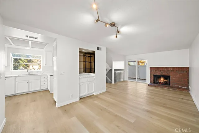 $799,000 | 211 Saybrook Court, Costa Mesa, CA 92627