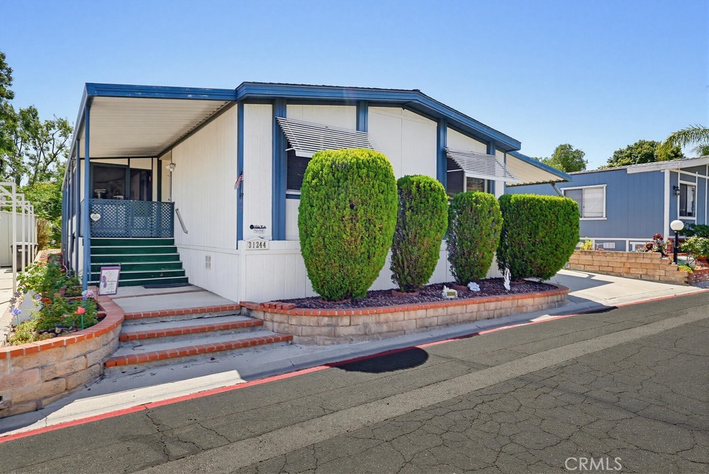 31244 North Lakehills Road Castaic, CA 91384 - Photo 2 of 72 Front