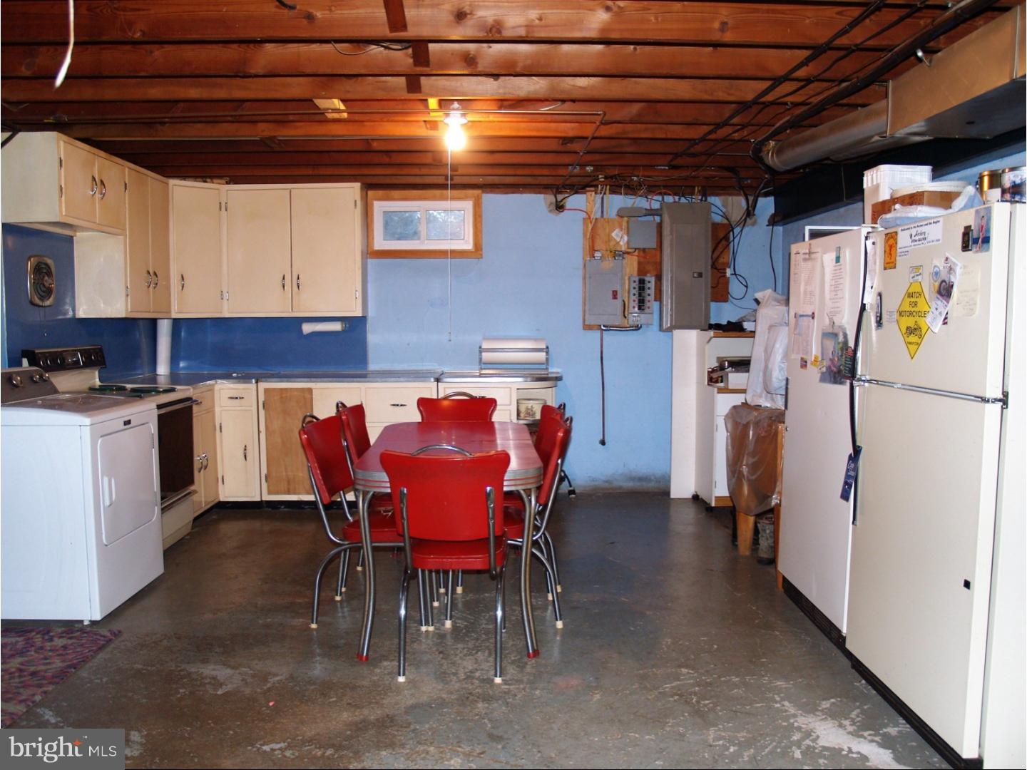 1263 Spring Valley Road Bethlehem, PA 18015 - Photo 16 of 24 Gallery Image 16