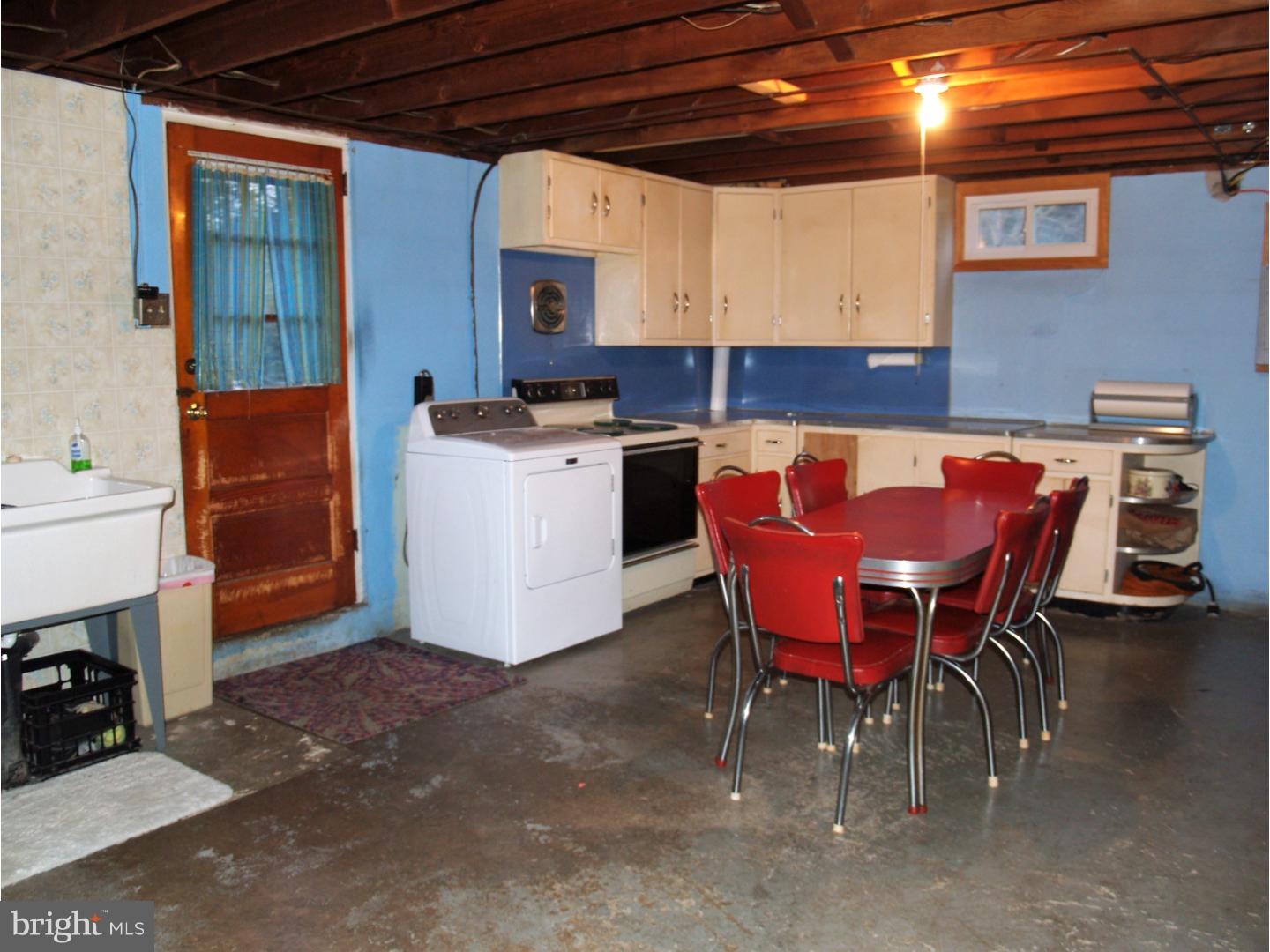 1263 Spring Valley Road Bethlehem, PA 18015 - Photo 17 of 24 Gallery Image 17