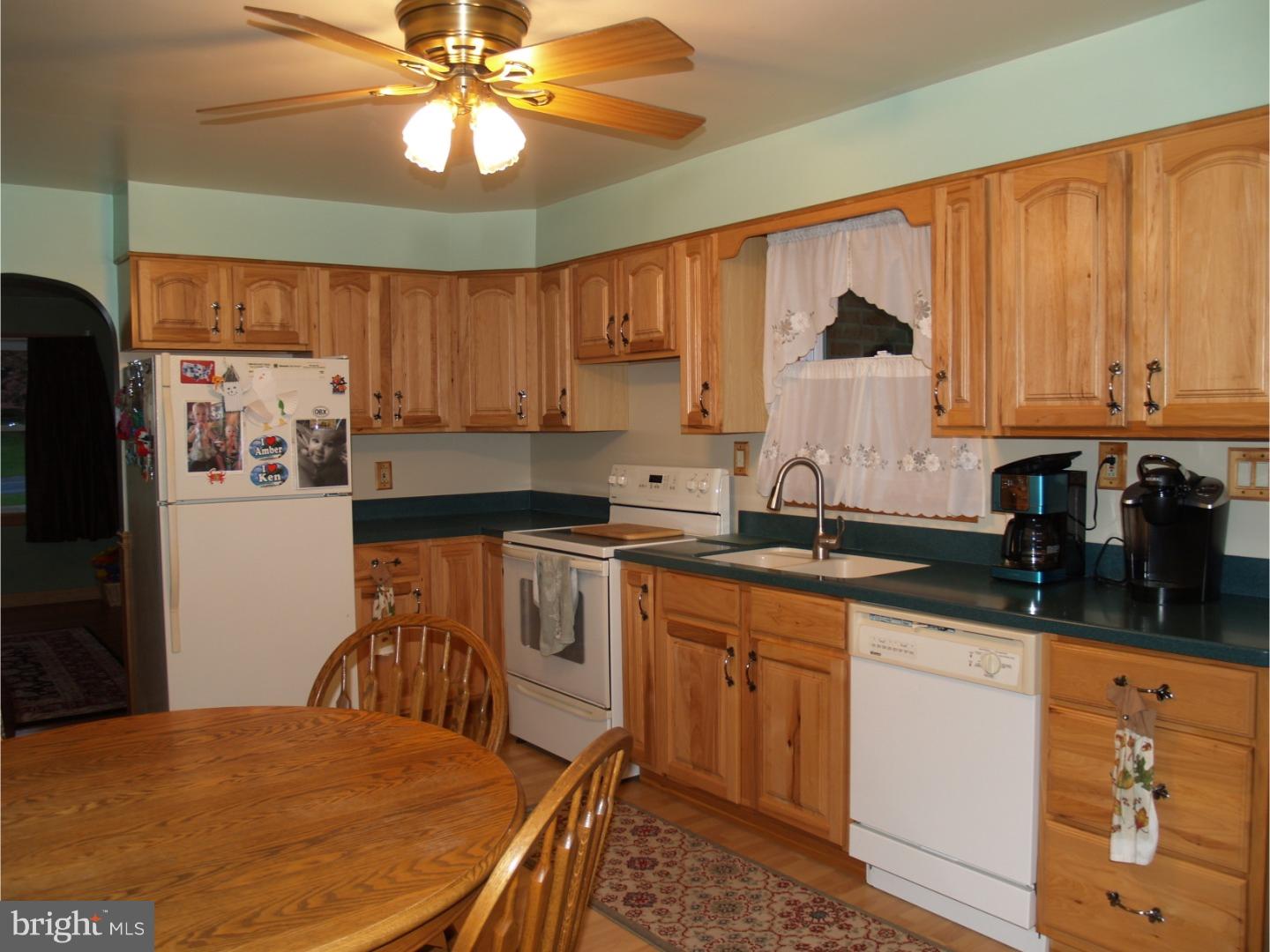 1263 Spring Valley Road Bethlehem, PA 18015 - Photo 6 of 24 Gallery Image 6