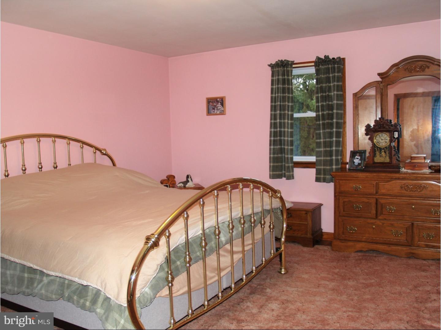 1263 Spring Valley Road Bethlehem, PA 18015 - Photo 10 of 24 Gallery Image 10