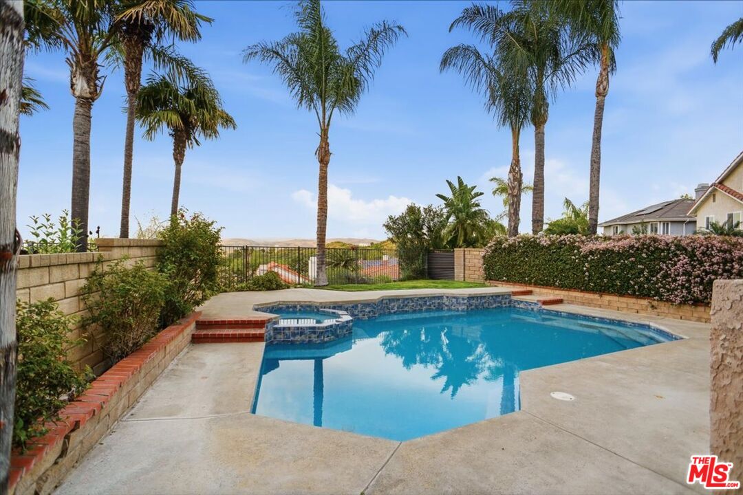 24124 Mentry Drive Newhall, CA 91321 - Photo 24 of 31