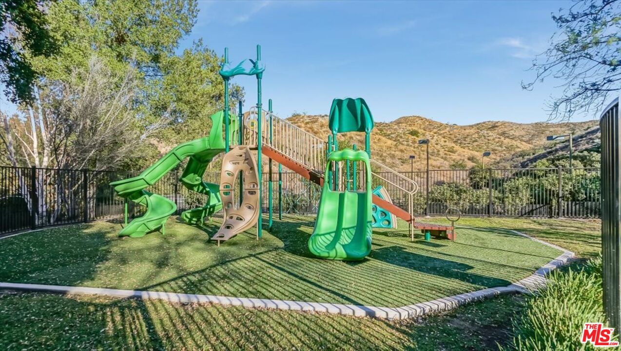24124 Mentry Drive Newhall, CA 91321 - Photo 30 of 31