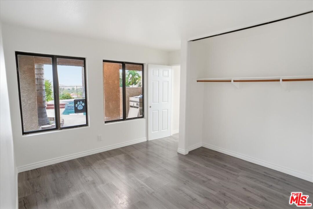 24124 Mentry Drive Newhall, CA 91321 - Photo 10 of 31