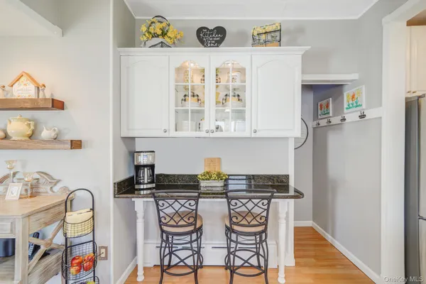 $599,000 | 38 Roslyn Street, Islip Terrace, NY 11752