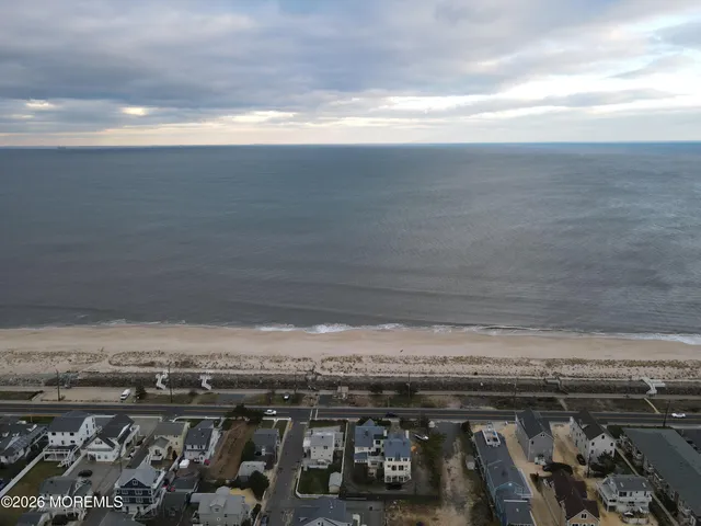 $2,500 | 4 Via Ripa Way, Unit 2, Sea Bright, NJ 07760
