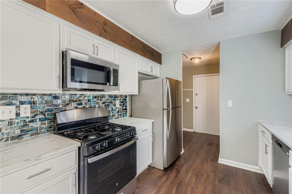 8958 Sterling Ridge Lane Jonesboro, GA 30238 - Photo 6 of 30