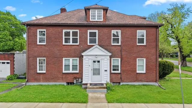 $1,595 | 106 Grand Boulevard, Unit 2 (SECOND FLOOR), Binghamton, NY 13905