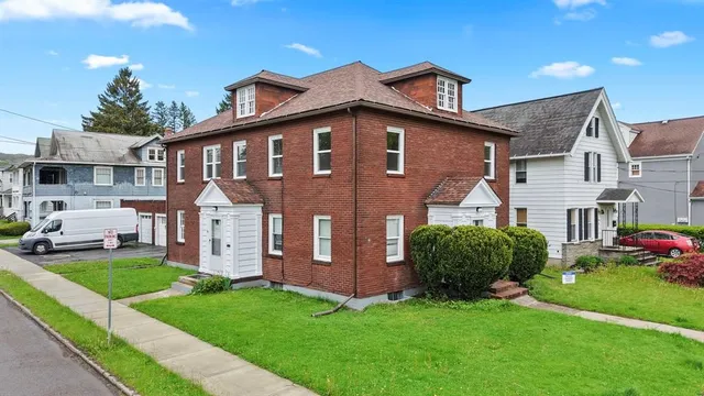 $1,595 | 106 Grand Boulevard, Unit 2 (SECOND FLOOR), Binghamton, NY 13905