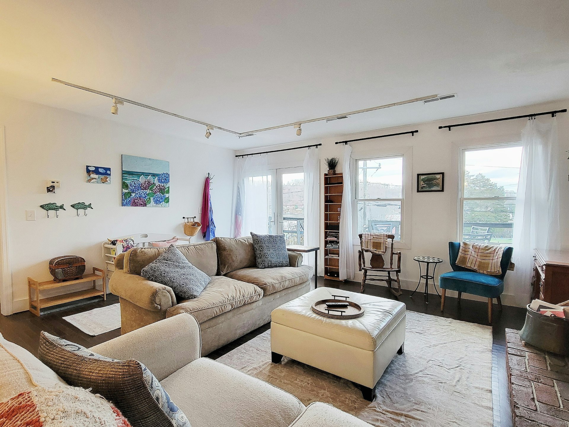 4 Candlewood Knolls Road New Fairfield, CT 06812 - Photo 5 of 21 a living room with furniture