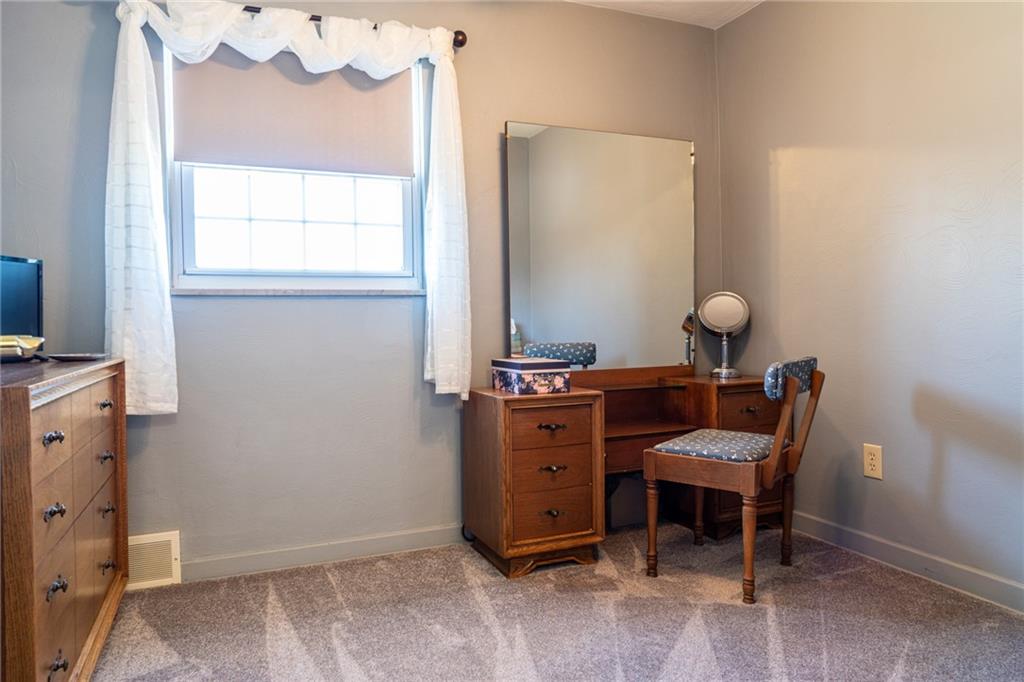 5 Kathleen Drive McKees Rocks, PA 15136 - Photo 17 of 25 Gallery Image 17