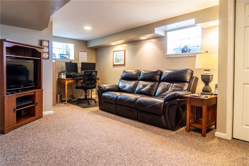 5 Kathleen Drive McKees Rocks, PA 15136 - Photo 20 of 25 Gallery Image 20