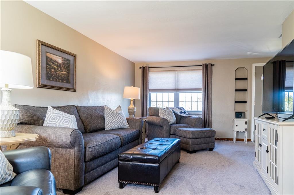 5 Kathleen Drive McKees Rocks, PA 15136 - Photo 4 of 25 Gallery Image 4