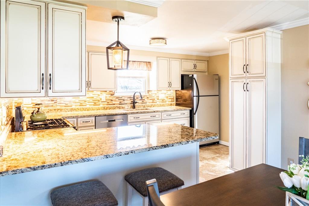 5 Kathleen Drive McKees Rocks, PA 15136 - Photo 7 of 25 Gallery Image 7