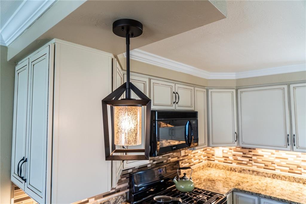 5 Kathleen Drive McKees Rocks, PA 15136 - Photo 8 of 25 Gallery Image 8