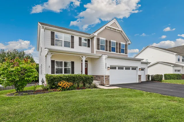 $544,000 | 2020 Squire Circle, Yorkville, IL 60560
