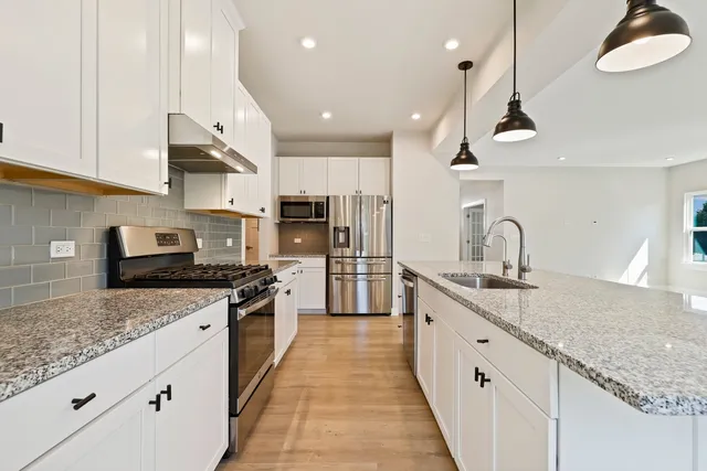 $544,000 | 2020 Squire Circle, Yorkville, IL 60560