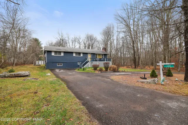$392,777 | 124 Shawnee Drive, Pocono Lake, PA 18347