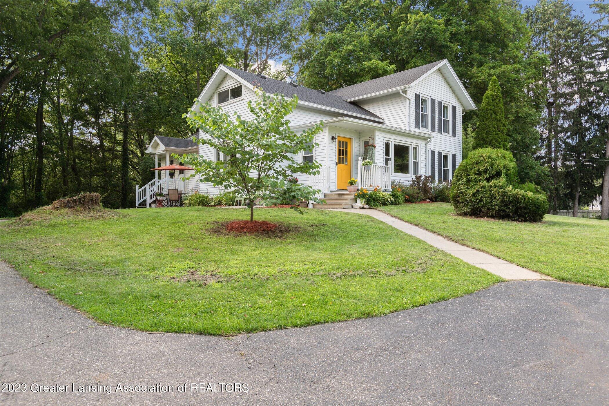 16168 Center Road East Lansing, MI 48823 - Photo 28 of 38 Side Exterior