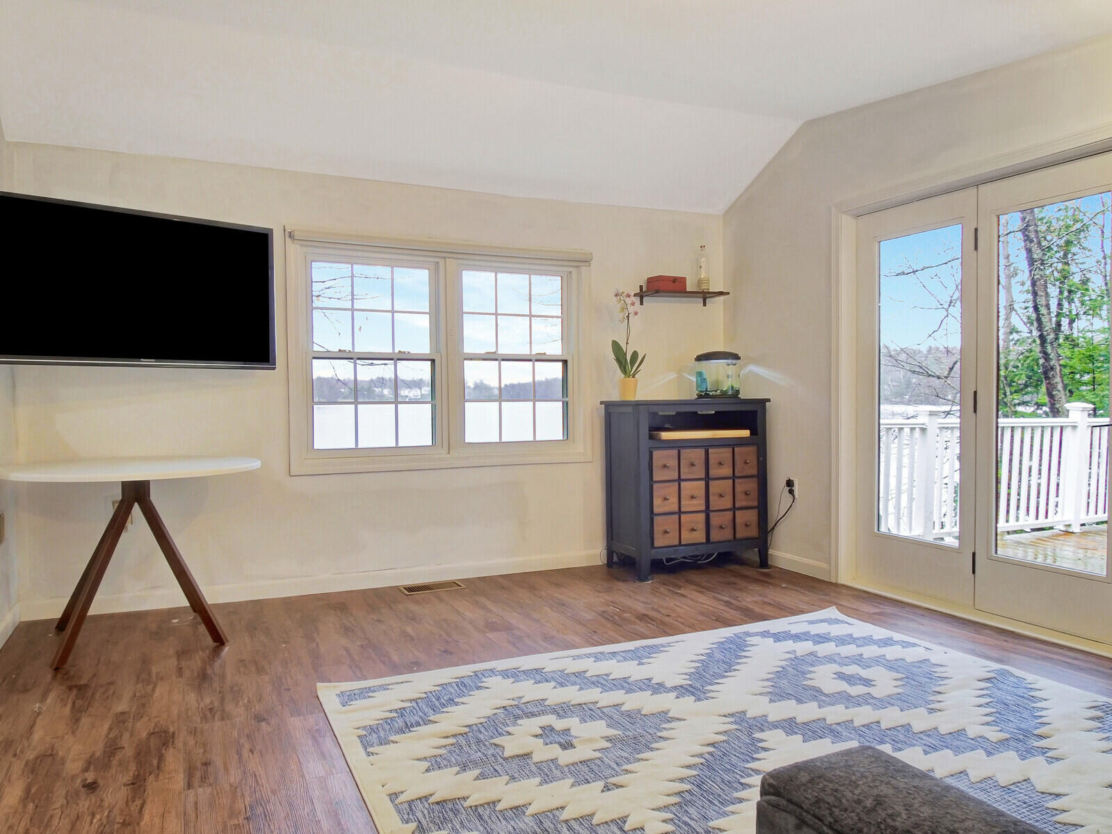 350 Willey Point Road Oakland, ME 04963 - Photo 14 of 40 Living Room