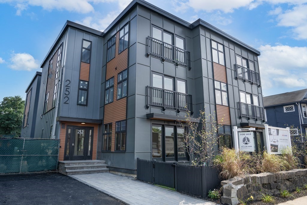 252 Main Street, Unit 203 Medford, MA 02155 - Photo 10 of 13