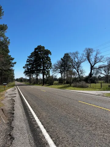 $800 | 2404 Highway 75, Huntsville, TX 77320