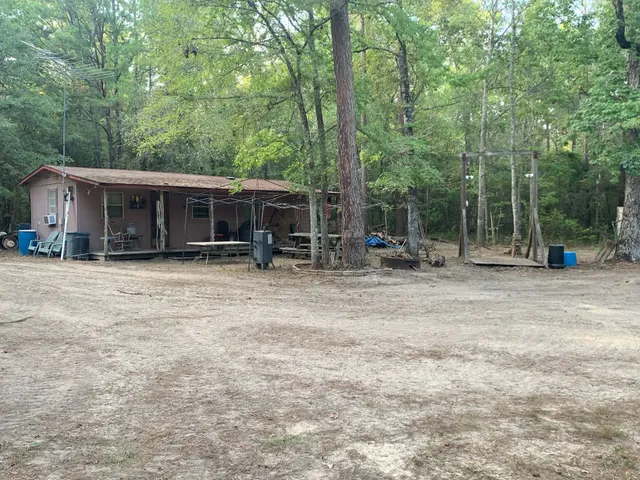 $800 | 2404 Highway 75, Huntsville, TX 77320