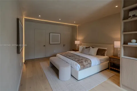 $4,195,000 | 4430 Royal Palm Avenue, Miami Beach, FL 33140