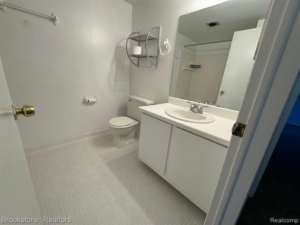 30056 West 12 Mile Road, Unit 77 Farmington Hills, MI 48334 - Photo 11 of 15