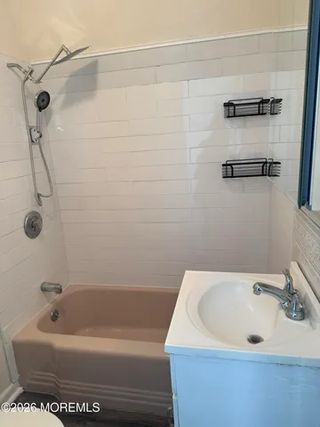 $1,700 | 14 Jahn Street, Unit B, Keansburg, NJ 07734