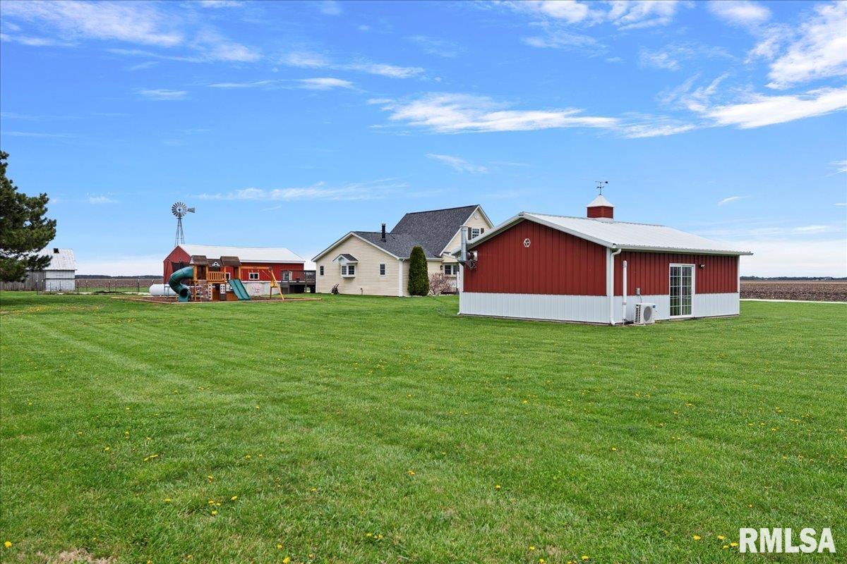 9931 Irish Road Loami, IL 62661 - Photo 4 of 68