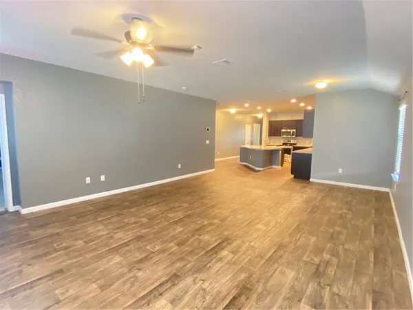 $1,950 | 321 Old Glory Trail, Liberty Hill, TX 78642