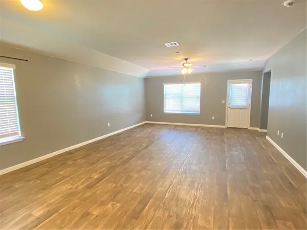 $1,950 | 321 Old Glory Trail, Liberty Hill, TX 78642