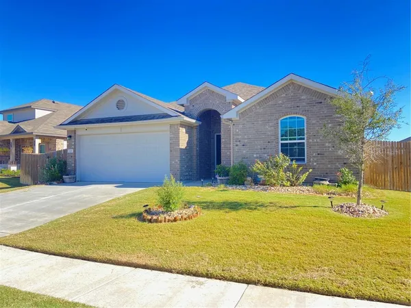 $1,950 | 321 Old Glory Trail, Liberty Hill, TX 78642